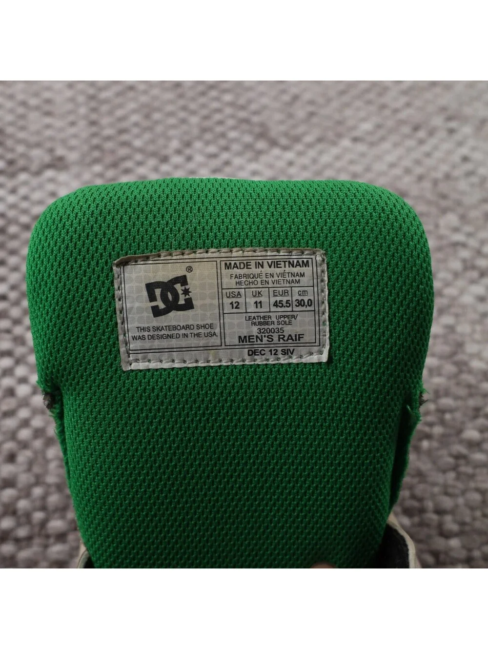 DC Shoes Raif White Black Green Halftone Puffy Skate Sneakers Men's 12 320035